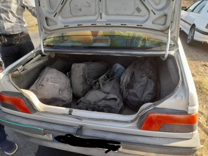 ۴۰۰ کیلوگرم تریاک و ۱۲ هزار لیتر سوخت قاچاق در جنوب کرمان کشف شد